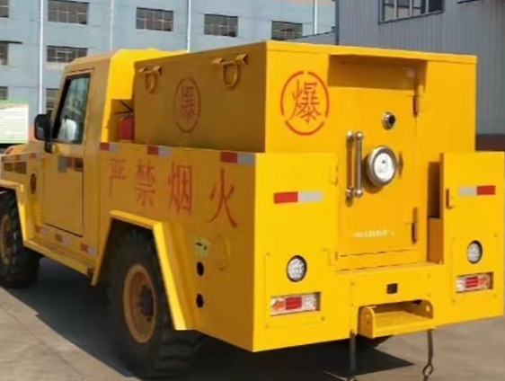 社旗县凯龙爆破器材运输车：保障爆破任务的安全运行